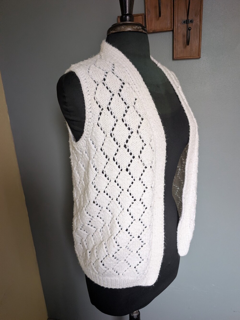 Vintage White Open-Front Knit Sweater Vest